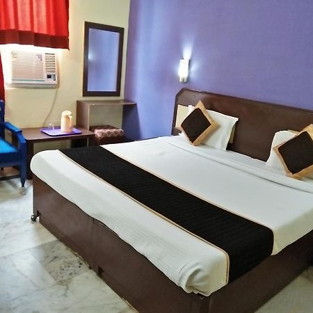 Hotel Zee Агра Екстер'єр фото