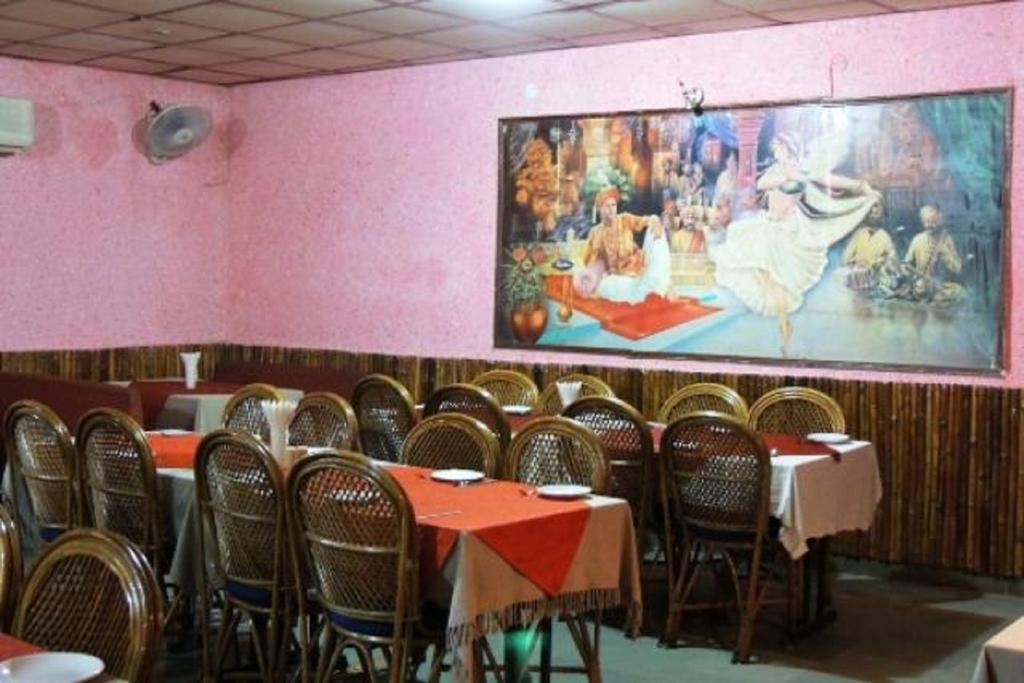 Hotel Zee Агра Екстер'єр фото