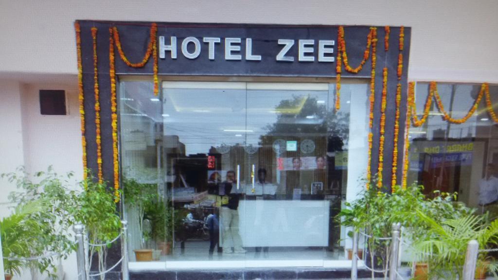 Hotel Zee Агра Екстер'єр фото