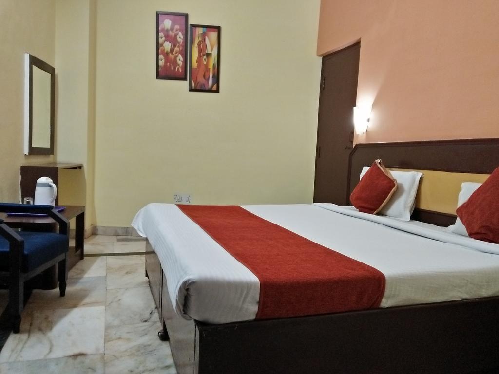 Hotel Zee Агра Номер фото